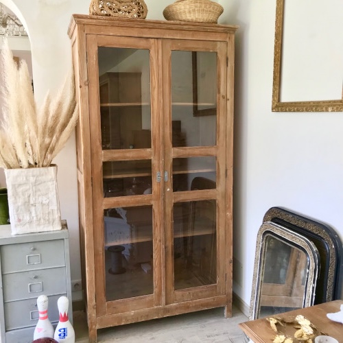 armoire parisienne