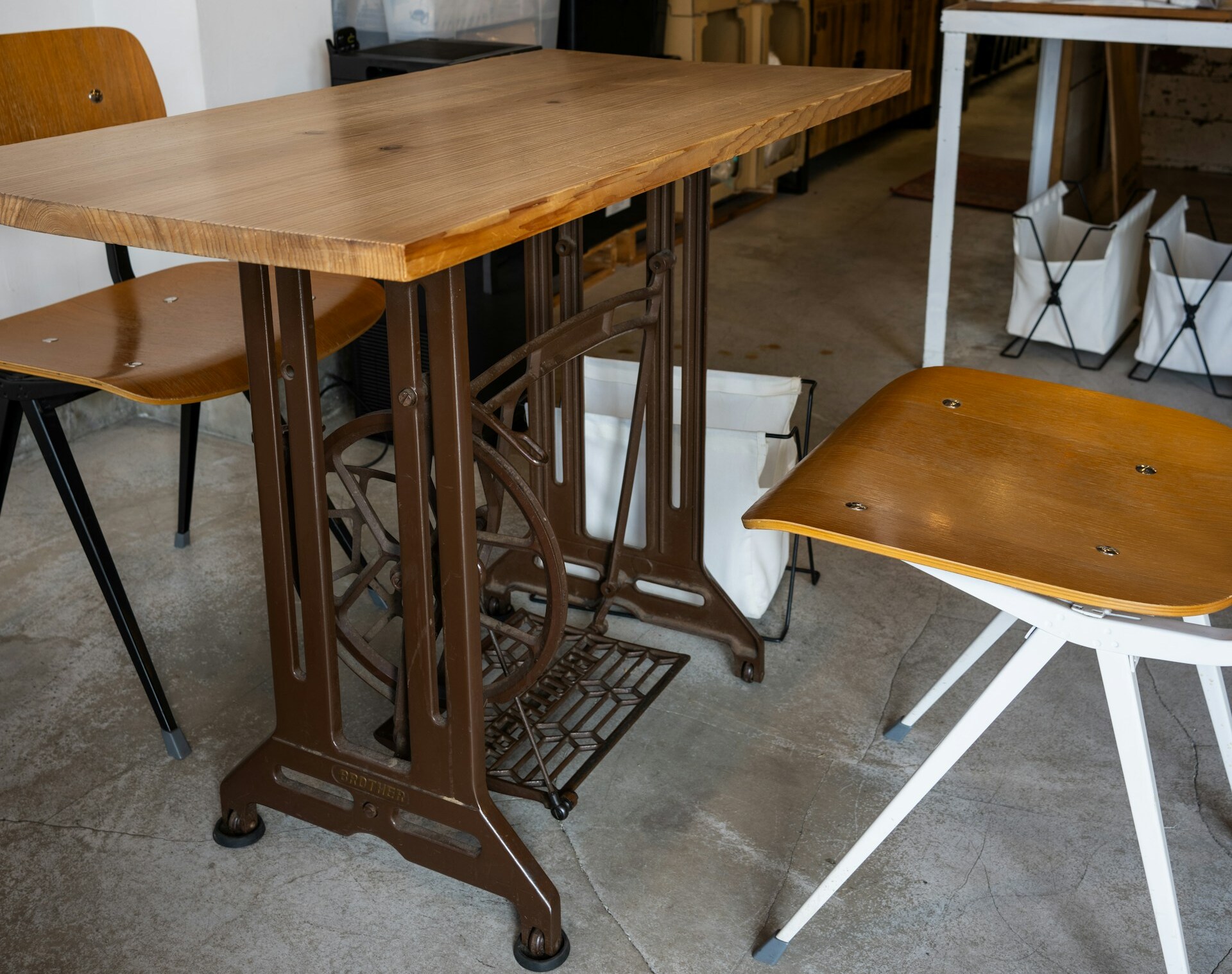 machine a coudre table machine a coudre table