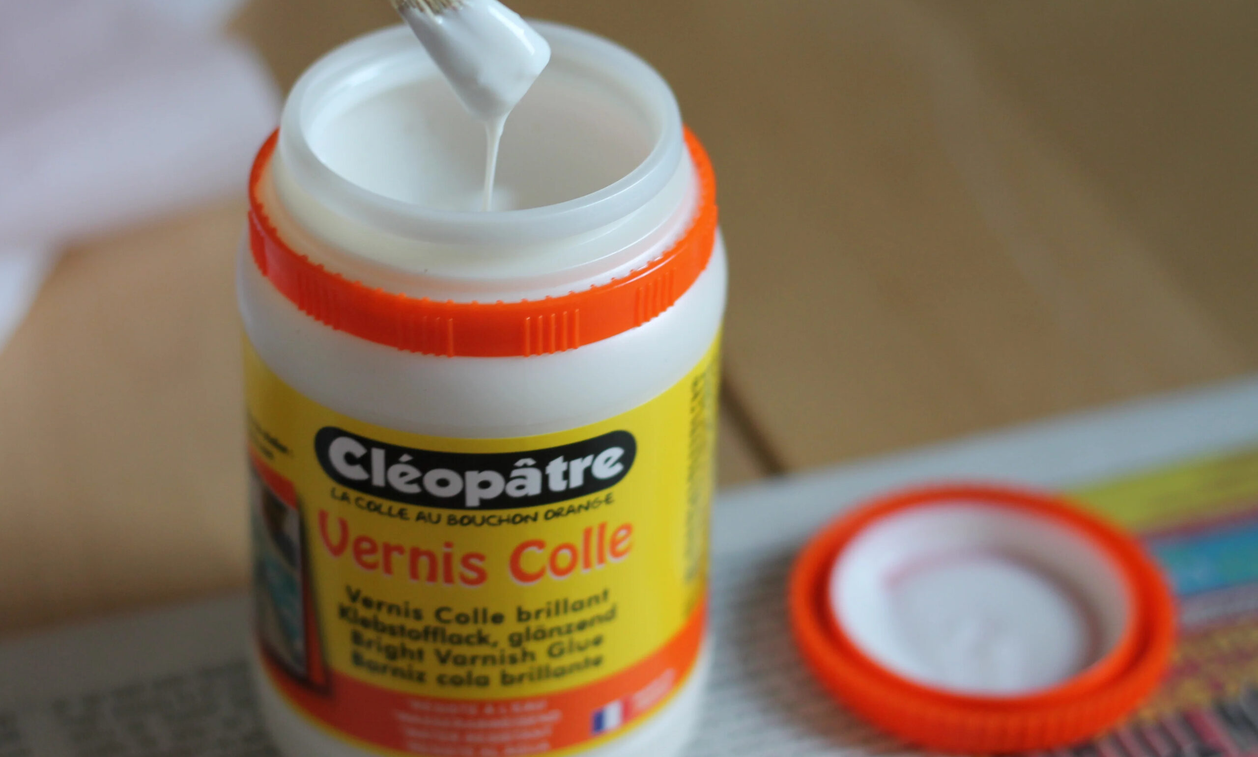 vernis-colle