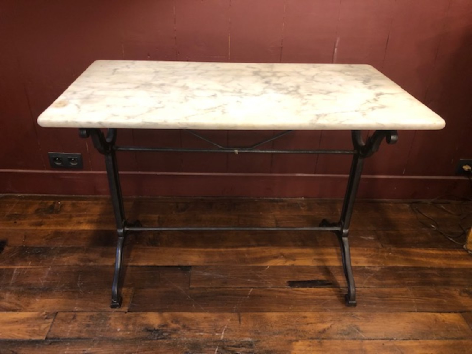 table-marbre-bistrot