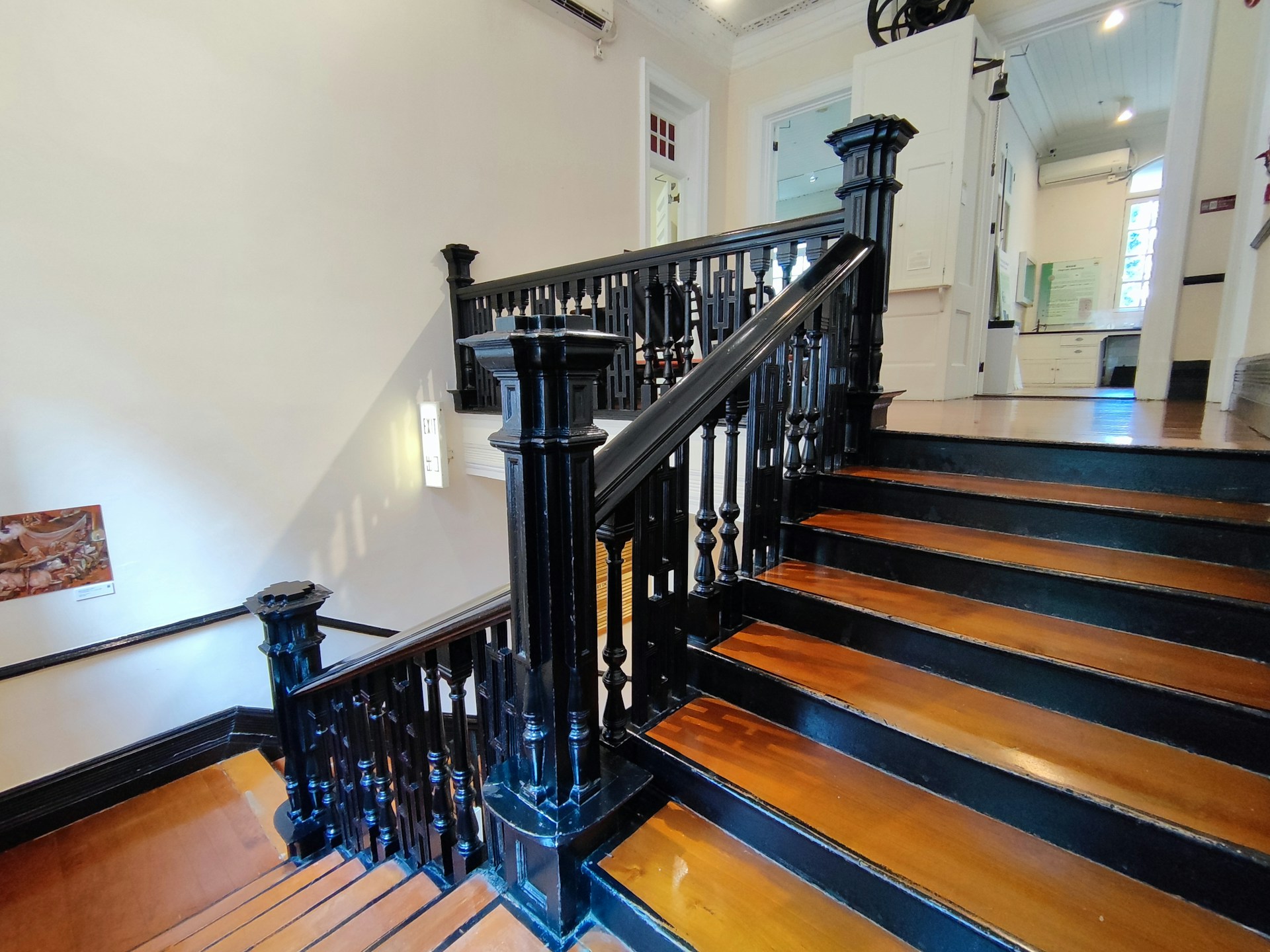 peinture-escalier-bois