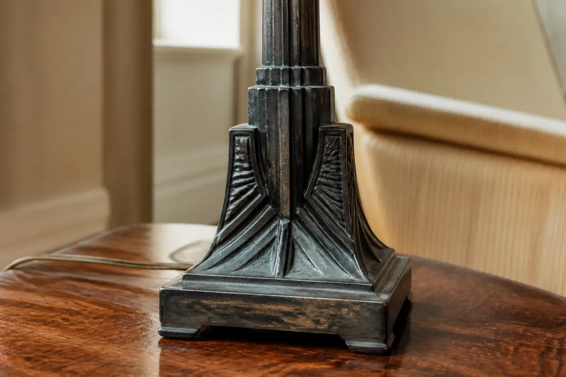 Comment reconnaître et estimer des objets Art déco authentiques